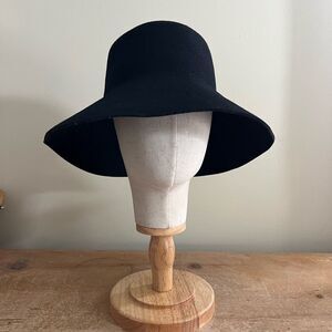 Mayser Wool Black Hat Medium